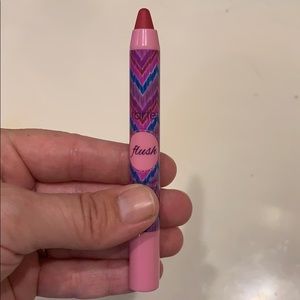 Tarte lipsurgence In ‘Flush’